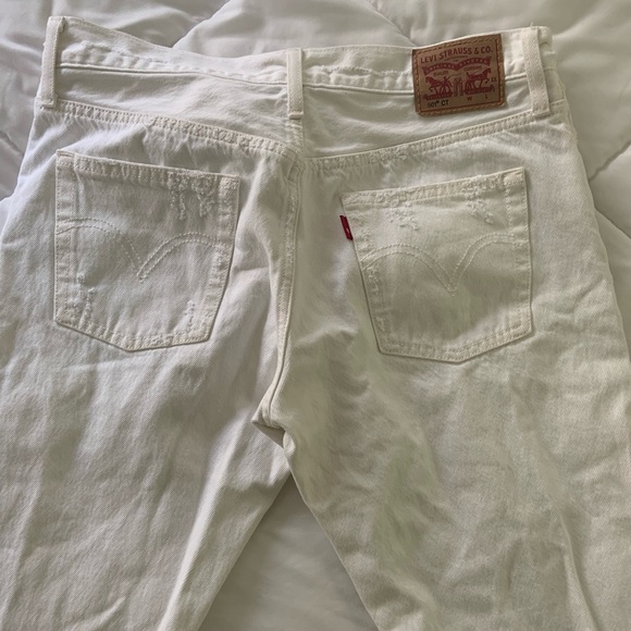 a pair of brand new levi 501’s! - Picture 2 of 3